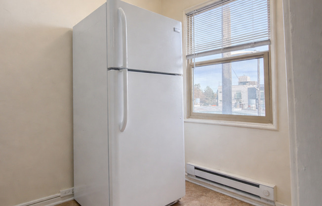 1 bed, 1 bath, 702 sqft, $1,645, Unit 0204