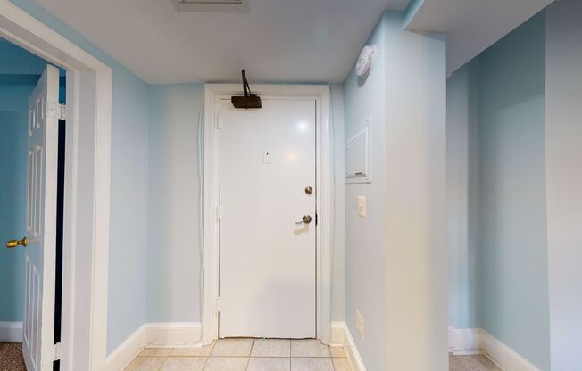 Capitol Hill One Bedroom One Bathroom in secure building! Move-in fee waived!!