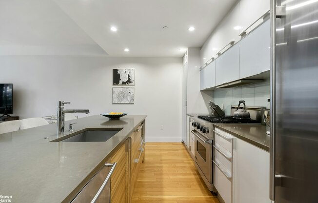 117 W 123 ST