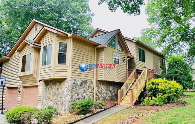 Nice spacious 4-bedroom house in Duluth