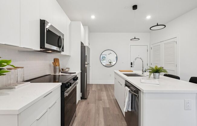 1 bed, 1 bath, 590 sqft, $1,540, Unit D210
