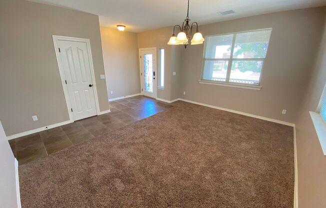 East El Paso LARGE 4 bed Refrig A/C!
