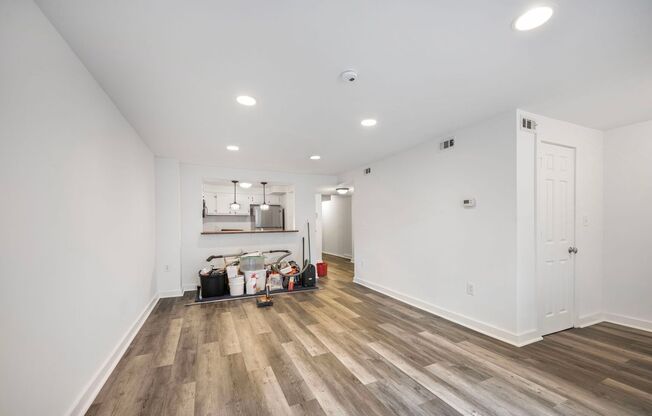 Available now! 2 Bed 2 Bath in Adams Morgan! Close to public transit and the best of city living!
