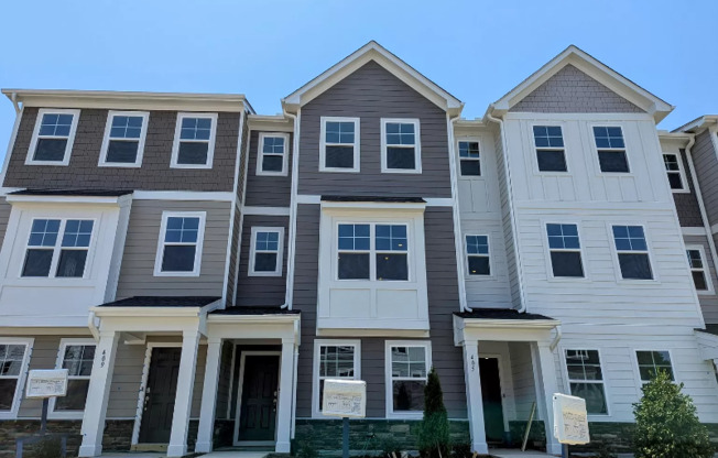 407 CAROLINA SPG BLVD
