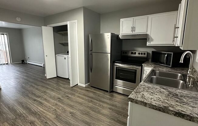 2 beds, 1 bath, 858 sqft, $795, Unit 6