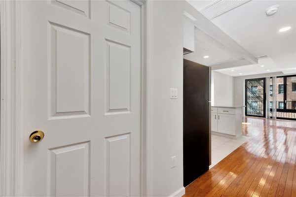 148 36 89 AVE
