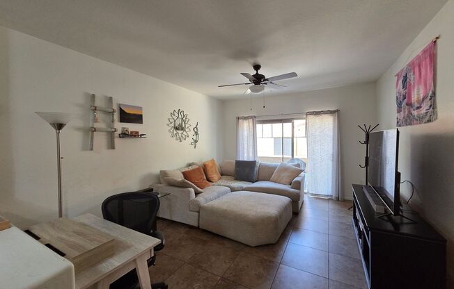 Furnished 2-Bedroom in Scottsdale!