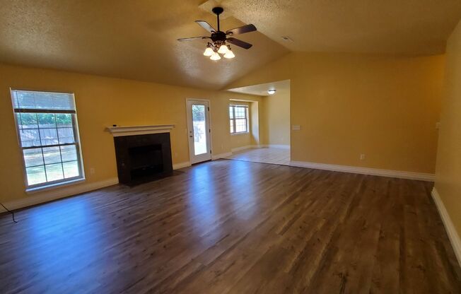 3 beds, 2 baths, $1,500