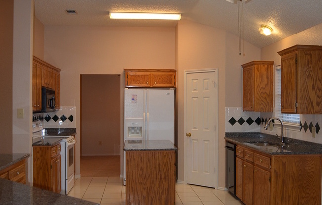 4 beds, 2 baths, $1,895