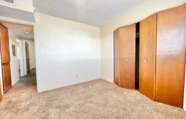 2 beds, 1.5 baths, 948 sqft, $975, Unit Unit 37