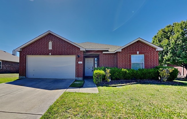 1404 BANKSTON DR