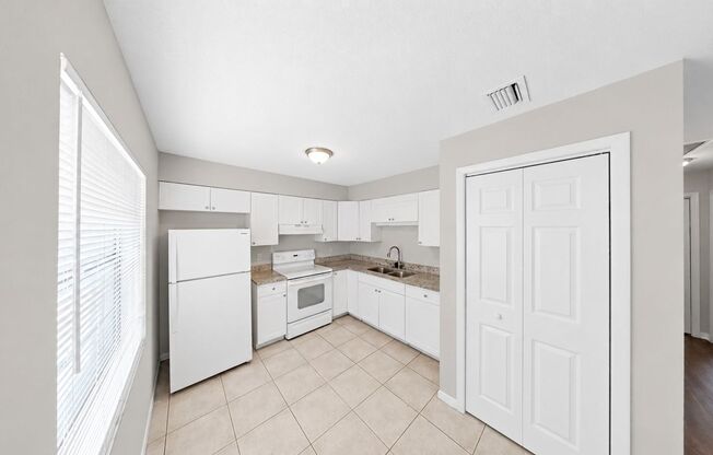 E Poinsettia Ave 921 - TA1
