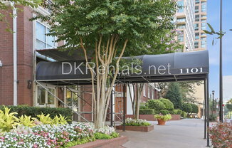 2 beds, 1 bath, 1,054 sqft, $2,200, Unit 728 728