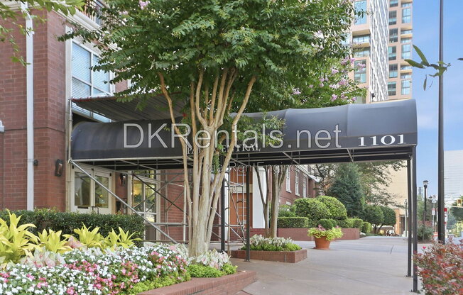 2 beds, 1 bath, 1,054 sqft, $2,200, Unit 728 728