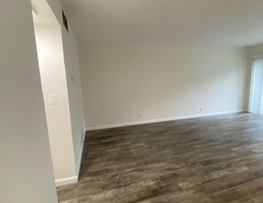 1 bed, 1 bath, 950 sqft, $2,150, Unit 106