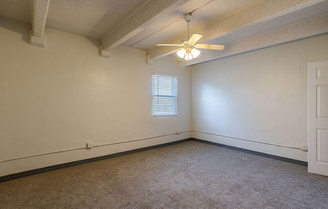 2 beds, 1 bath, 700 sqft, $1,199, Unit Unit A2