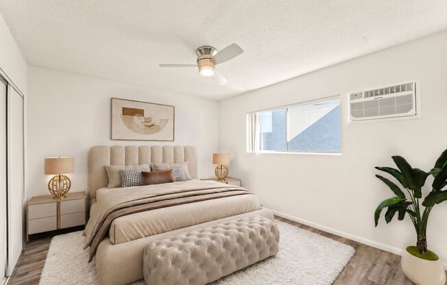 714 W. Knoll Dr.