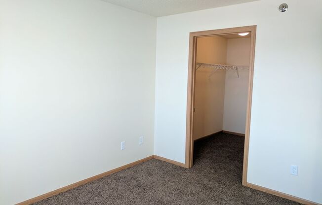 1 bed, 1 bath, 702 sqft, $995, Unit 5100-303