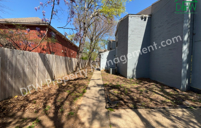 Modern 1-Bedroom Apartment Near UNT