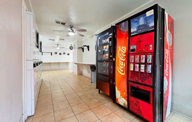 3 beds, 2 baths, $3,025, Unit 59