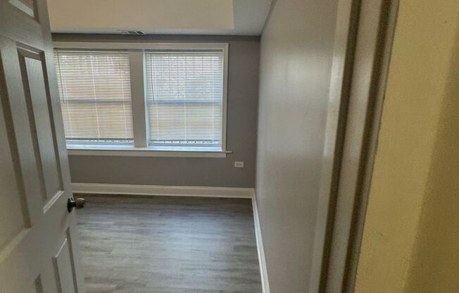 2 beds, 1 bath, $1,686, Unit 1127-GW