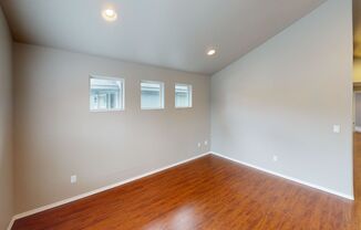 3 beds, 2 baths, 1,064 sqft, $1,695, Unit chin215-1