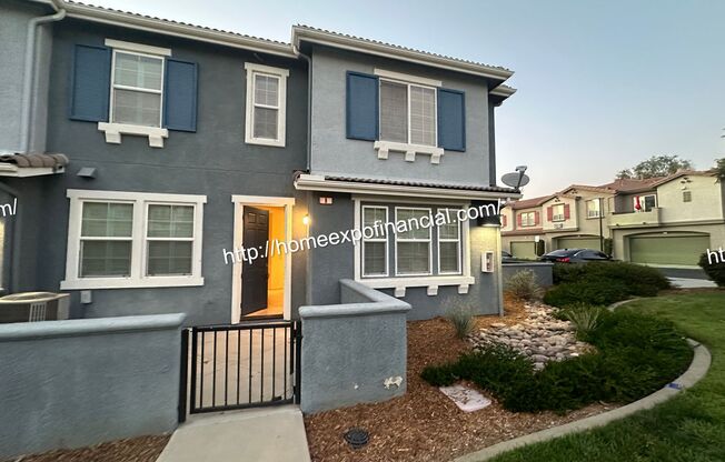 3 beds, 2.5 baths, $2,795