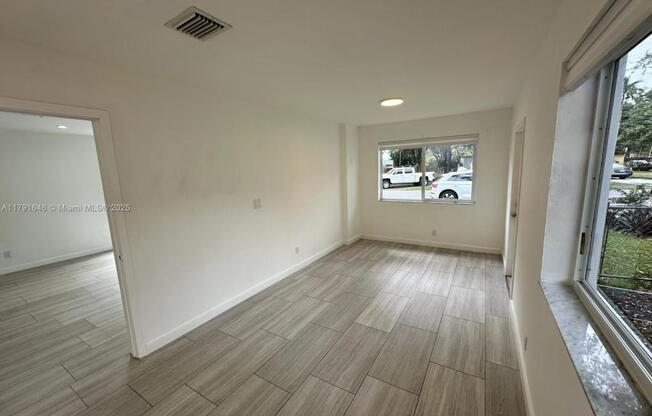 708 SW 6 ST
