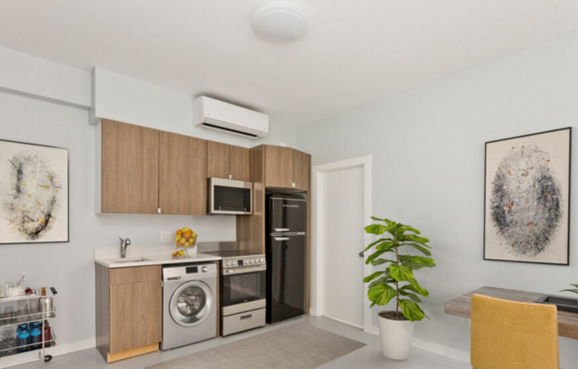 1 bed, 1 bath, $1,550, Unit 306