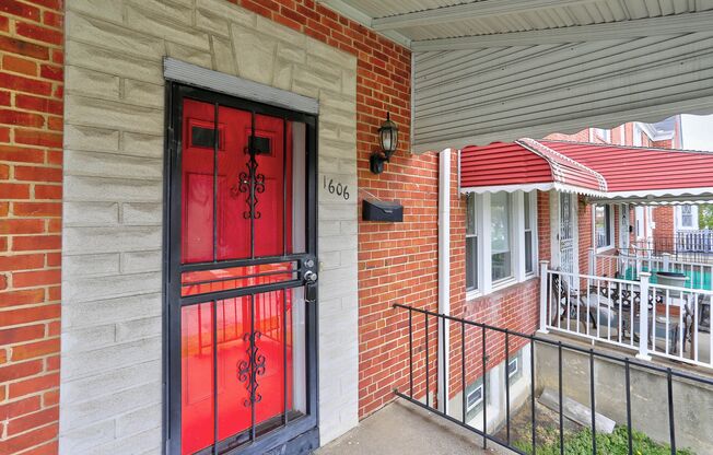 3 Bedroom 2 Full Bath Row Home Minutes from Morgan State