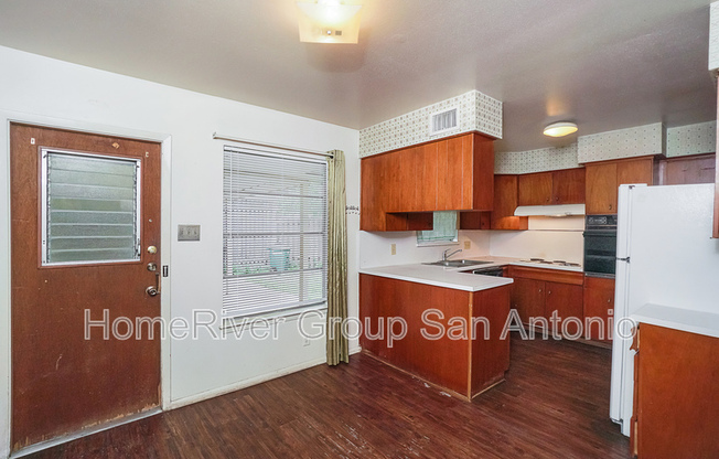 3732 COLONY DR