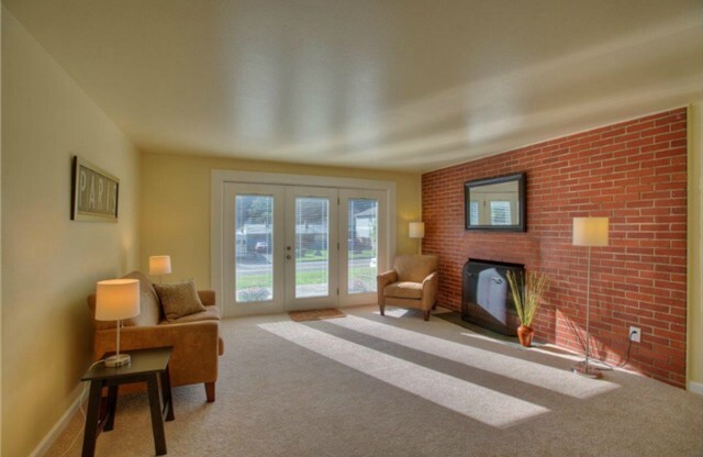 3BR/1BA Single Family House - Bellevue