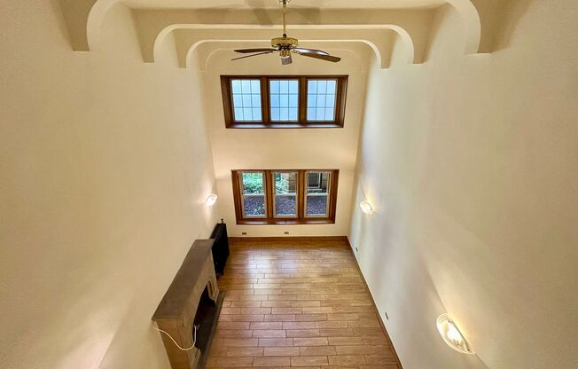 1 bed, 1 bath, 475 sqft, $2,370, Unit 233-122