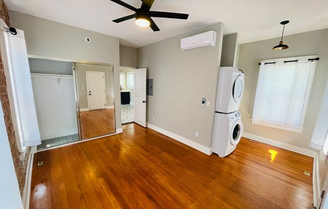 COMING SOON! 1 Bed / 1 Bath Cottage in U of A Neighborhood!