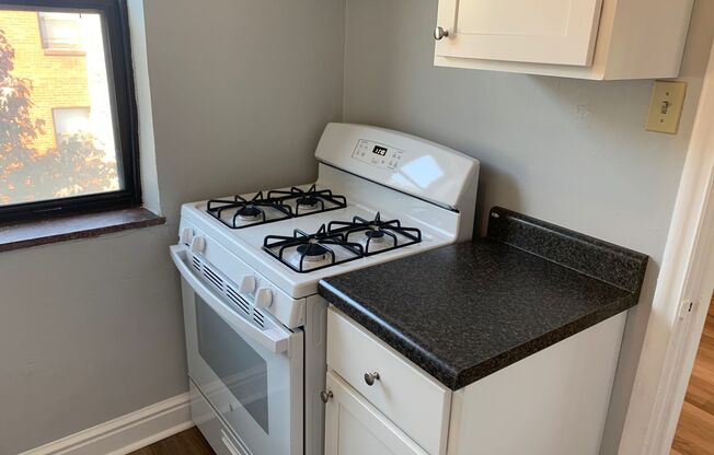 3 beds, 1 bath, 1,000 sqft, $1,999, Unit 6236 Fifth Ave. #300A