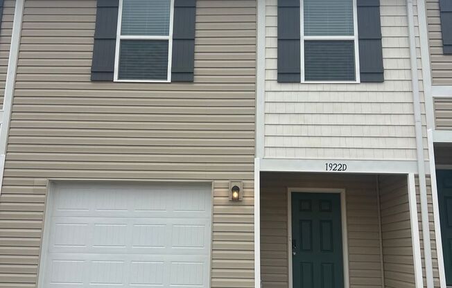 Beautiful townhome in the heart of Newton!