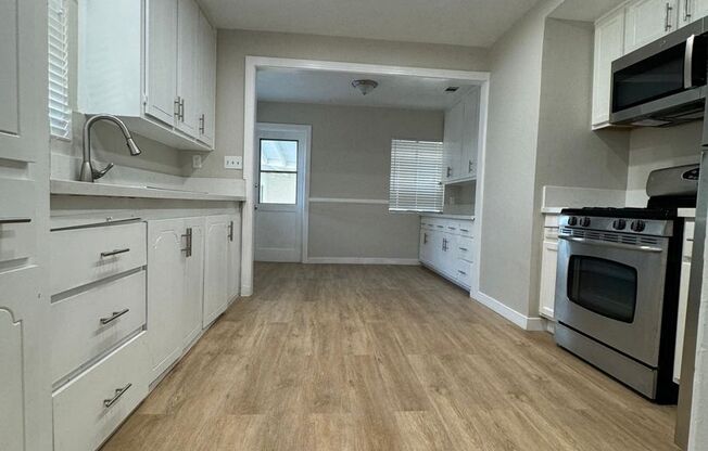 3 beds, 1 bath, $3,500