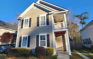 Lovely Home in Phillips Row!