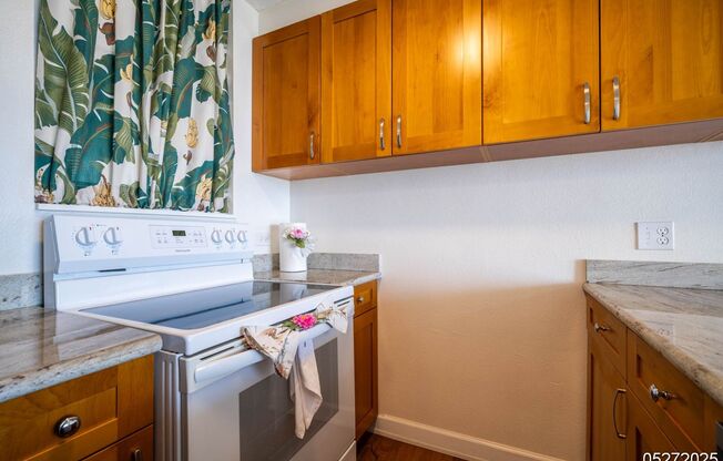1 bed, 1 bath, $2,350, Unit # 1705