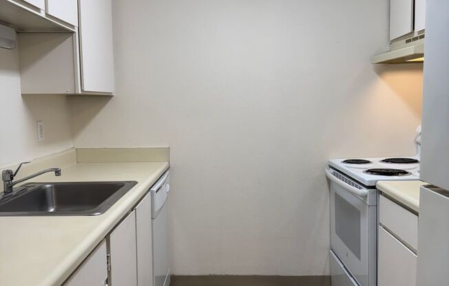 2 beds, 1 bath, 1,000 sqft, $1,295, Unit 50