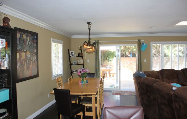 Beautiful & Spacious 3BD/2.5BA House - Close to Everything! - SOLAR POWER!