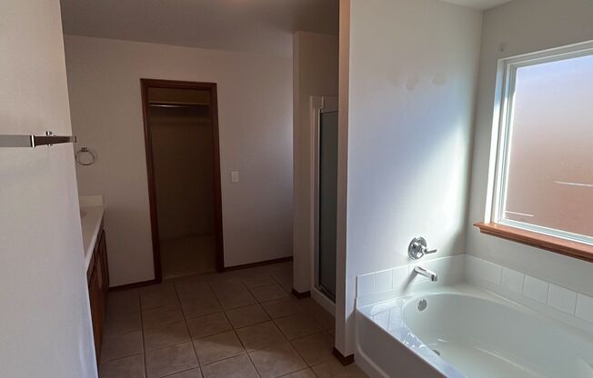 3 beds, 2 baths, $1,700