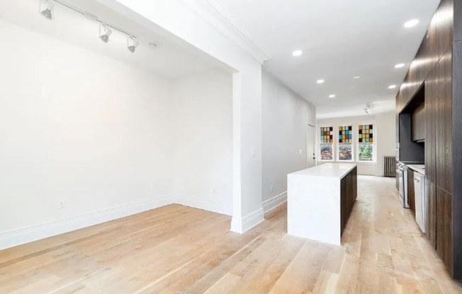 278 MACON ST