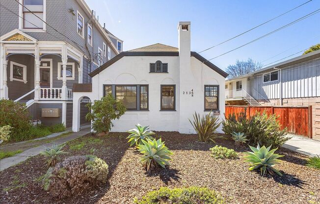 2134 Clinton Ave - 2 bedroom | 1 bathroom