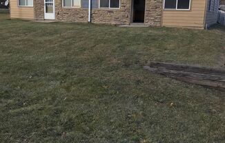2700-2718 E Douglas