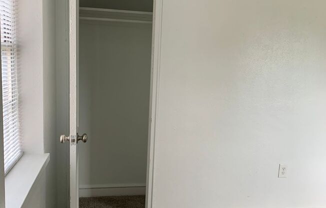 2 beds, 1 bath, 642 sqft, $1,095, Unit 504