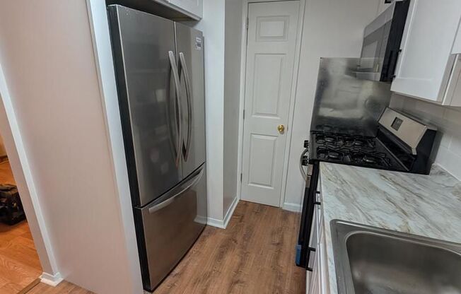 1 bed, 1 bath, $1,450, Unit # #A 3