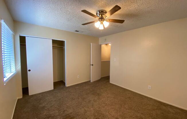 2 beds, 1 bath, 900 sqft, $1,150, Unit #4