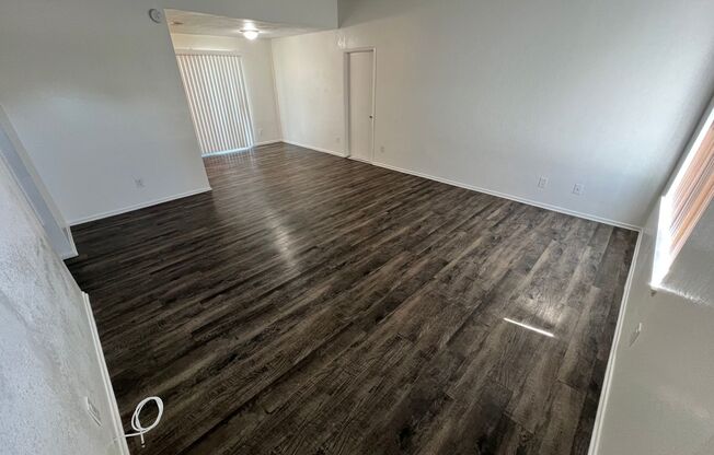 3 bed 2 bath house New flooring, new kitchen, new central/heat system / Updated house