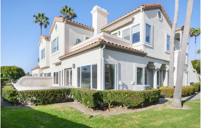 Tennis Villas 2 Bedroom Condo!